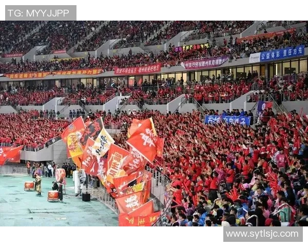 足球明星积极回馈家乡助力国家发展与青少年足球事业